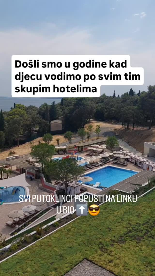 Došli smo u godine kad djecu vodimo po svim tim skupim hotelima samo zbog jedne stvari😎😂

Nije razmaženost, nego dugoročno ulaganje u budućnost.😎
A ako i vi želite ulagati u svoju budućnost - svi naši popusti za putovanja s djecom čekaju vas na linku u BIO. ✈️🏖️

#putoklinci #putovanjasdjecom #obiteljskaputovanja #hotelisadjecom #krstarenjasdjecom familytravel putovanja popusti ljetovanje